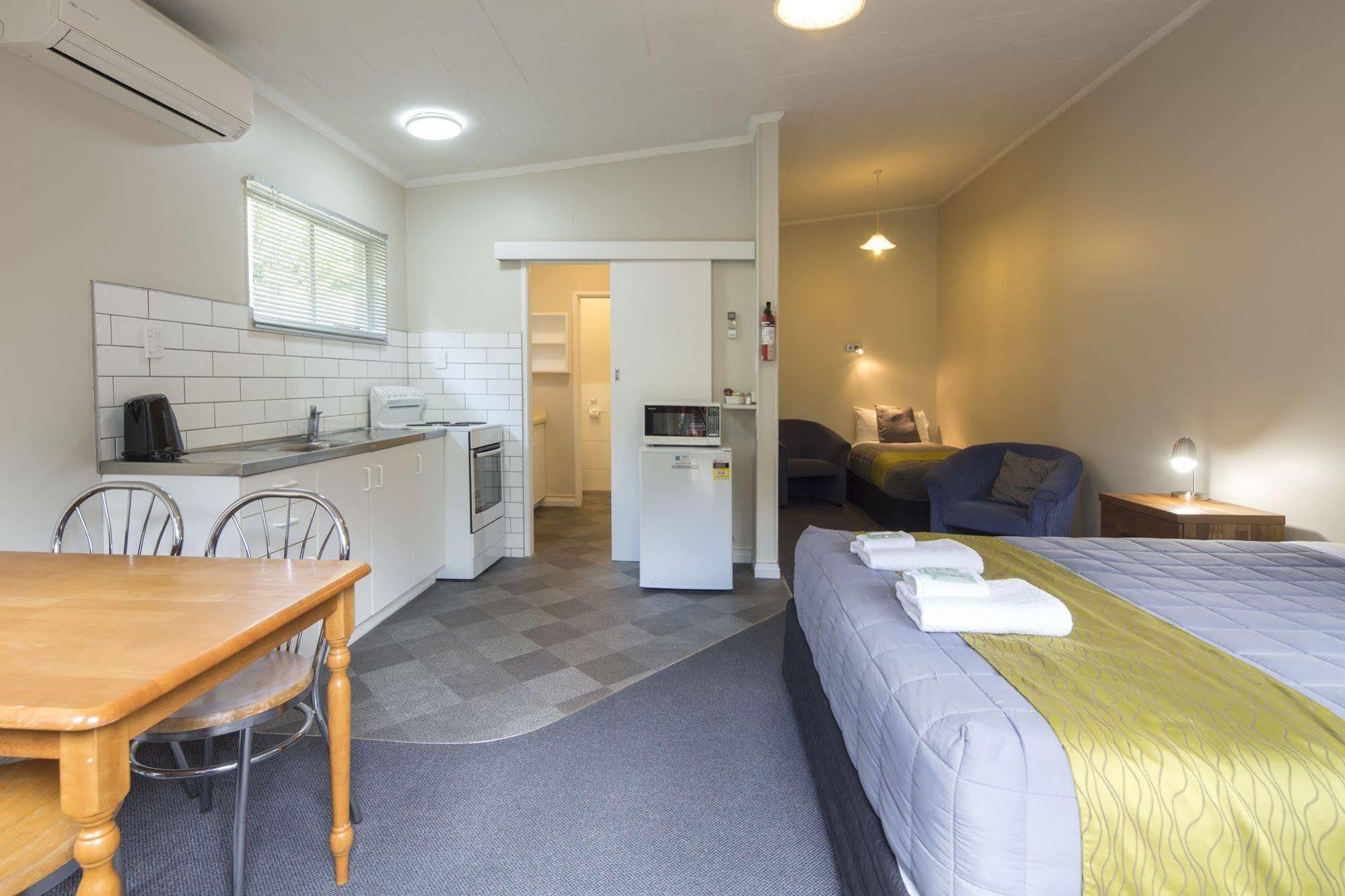 קווינסטאון Abba Court Motel מראה חיצוני תמונה